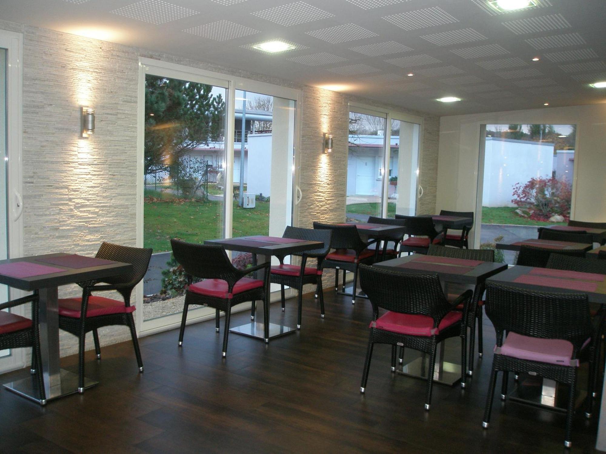 Charme Hôtel et Spa, Montbéliard Sud Esterno foto